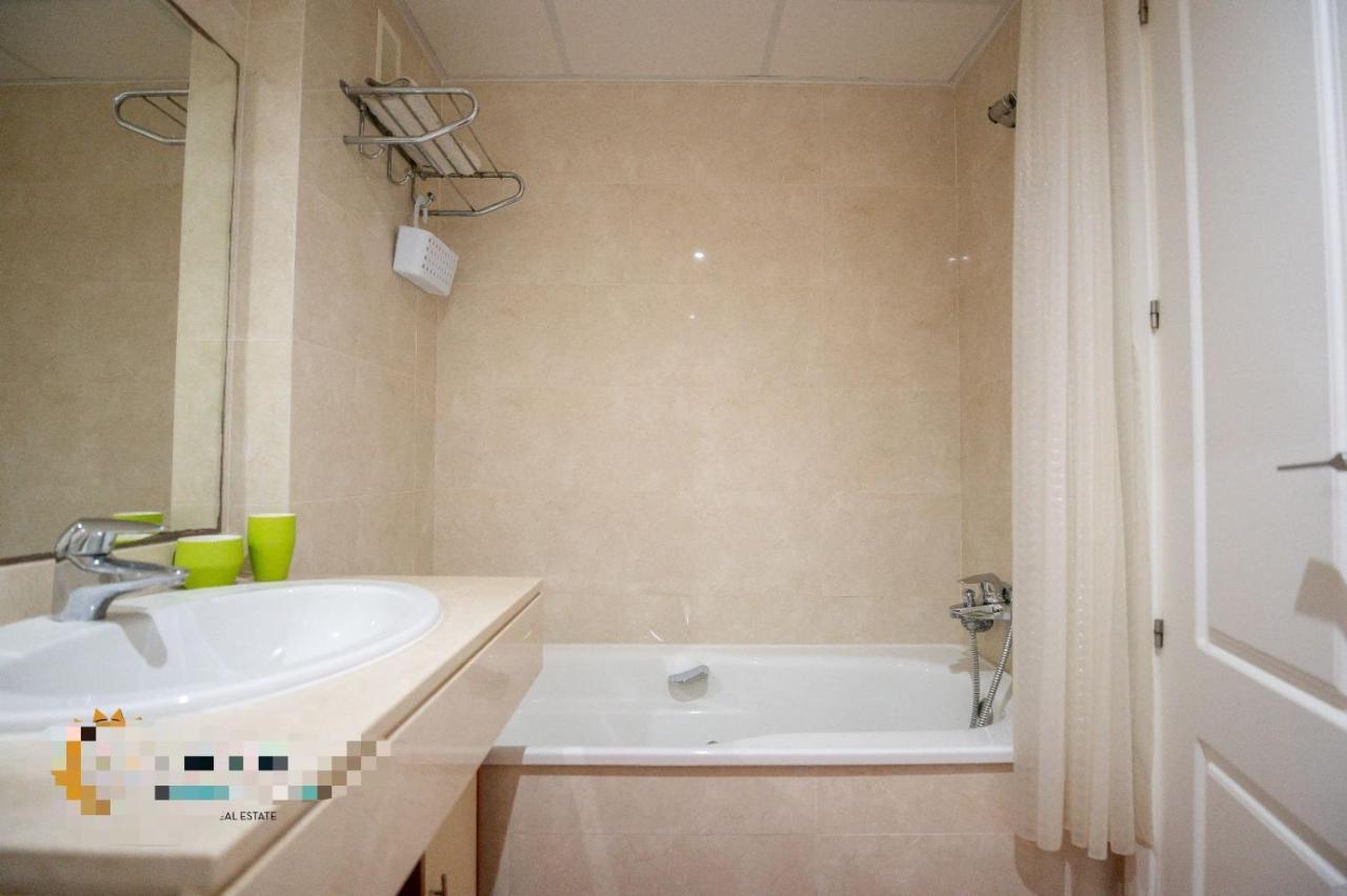 Vista Bahia Con Piscinas, Parking Y Terraza Apartment La Herradura  Luaran gambar